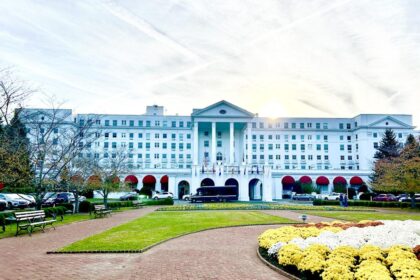 greenbrier hotel public auction